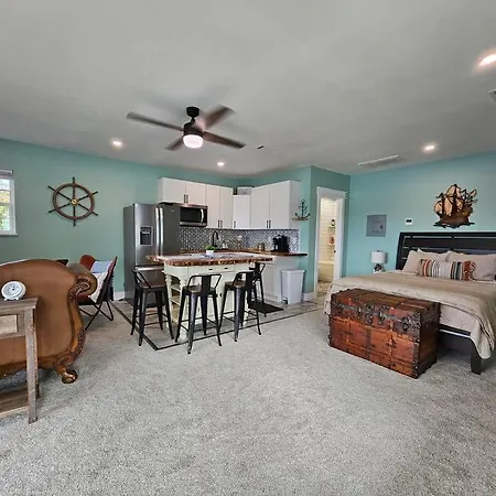 Pensacola Waterfront Retreat Villa Exterior photo